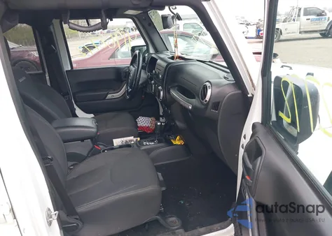 2018 Jeep Wrangler Jk Unlimited Sahara 4X4 z USA, uszkodzony, nr VIN 1C4BJWEG8JL937483